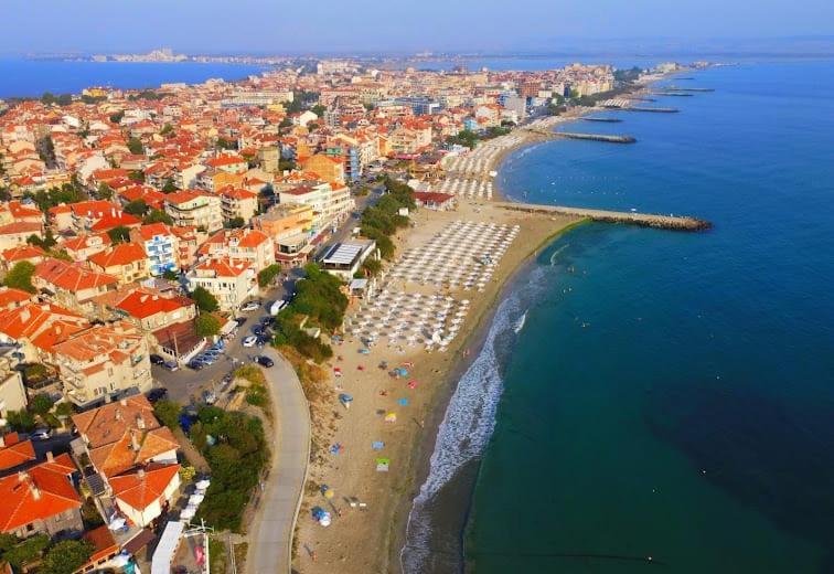 Studio Aivasovskij Park - Meters Away From Beach Pomorie Buitenkant foto